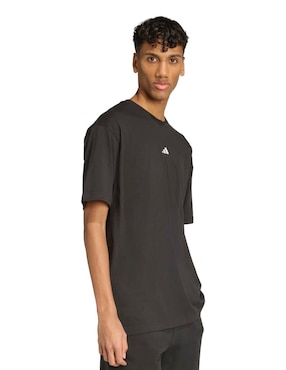 Playera Adidas Sportswear essentials cuello redondo para hombre