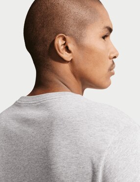 Playera Nike Sportswear cuello redondo para hombre
