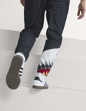 Pants regular FIFA World Cup con elástico para hombre